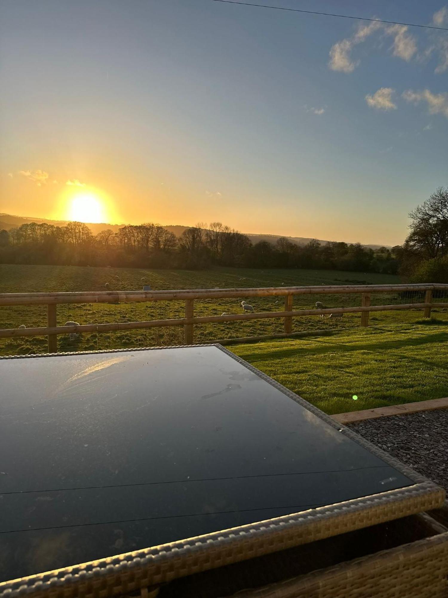 North Wales Eco Lodges Ruthin Exterior foto